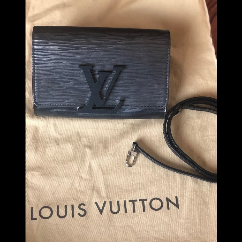 NEW Authentic Louis Vuitton Leather pochette bag